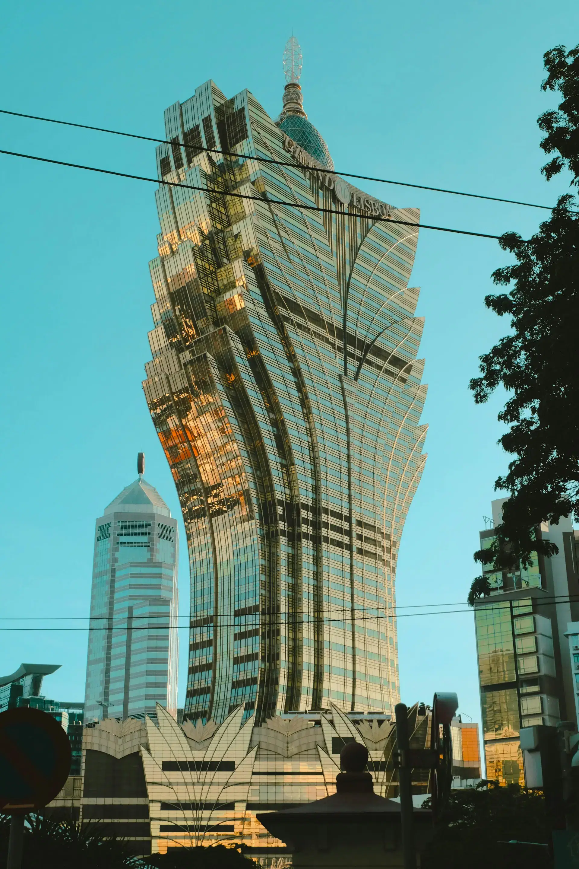 Unforgettable 4-Night Macau & Hong Kong Luxury Escape: Golden Sands & Victoria Peak Thrills - highlight 2